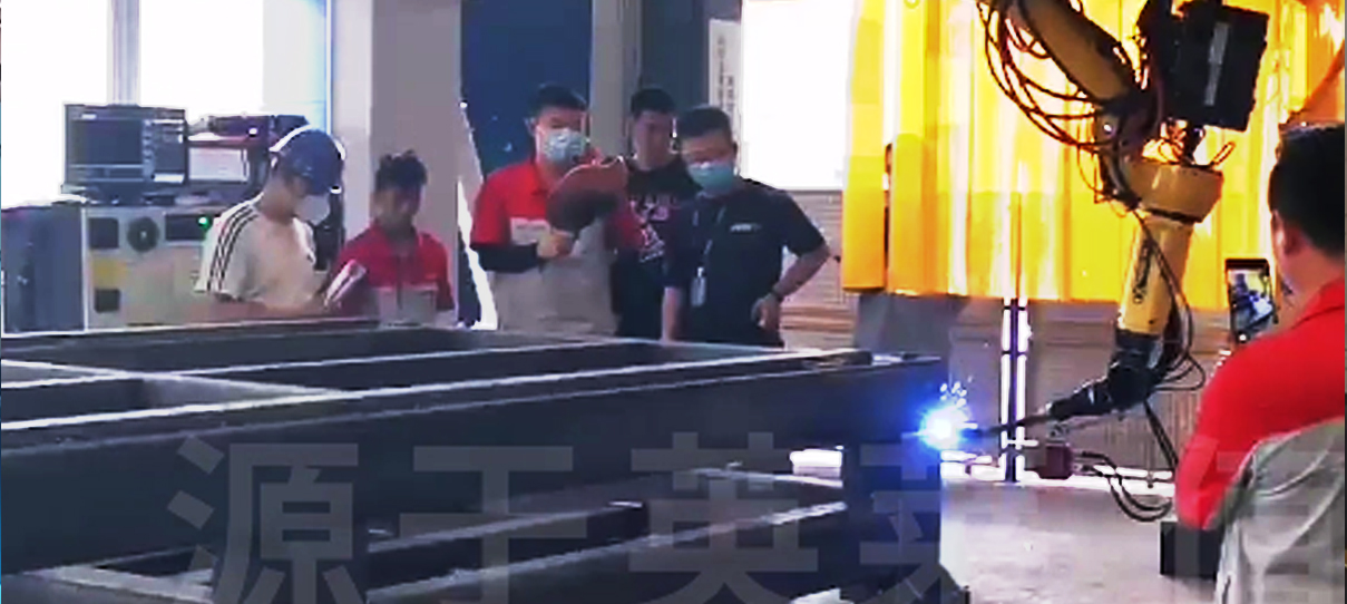 數控切割機底座焊接